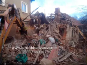 Събаряне на сграда с багер 5